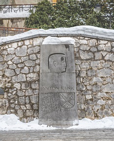 Denkmal von Anton Kink
