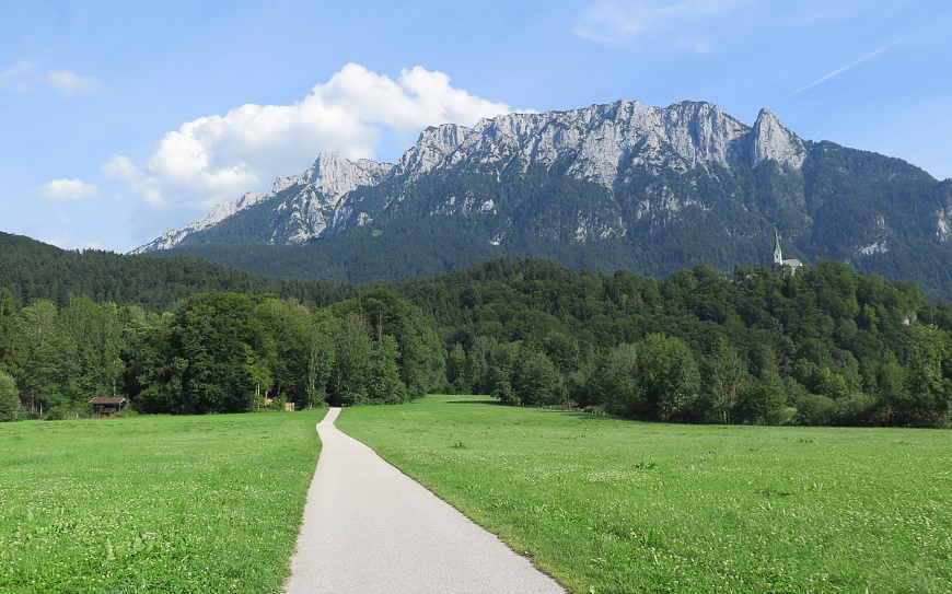 Zahmer_Kaiser_Raritaeten_Zoo_Ebbs_Weg_Eingang_Fußweg